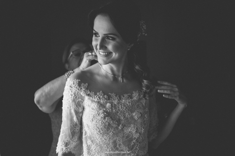 Casamento Carol e Thiago, Carol e Thiago, Wedding, Case de dia, Casar no interior, Casamento no interior, Casamento de Dia, Casamento ao ar livre, Espaço Alvorada, Fazenda Alvorada, Life Fotografia, Retrato de Noiva, Retrato, PB, Mãe e Filha, Mãe da Noiva