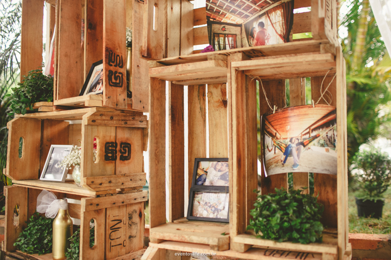 Casamento Carol e Thiago, Carol e Thiago, Wedding, Case de dia, Casar no interior, Casamento no interior, Casamento de Dia, Casamento ao ar livre, Espaço Alvorada, Fazenda Alvorada, Life Fotografia, Decoração rústica, Caixa de feira, Caixa de madeira