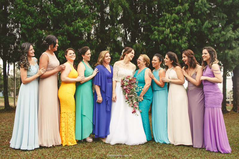 Casamento Carol e Thiago, Carol e Thiago, Wedding, Case de dia, Casar no interior, Casamento no interior, Casamento de Dia, Casamento ao ar livre, Espaço Alvorada, Fazenda Alvorada, Life Fotografia, Madrinhas, Bridesmaids, Vestidos coloridos, Bridal Party