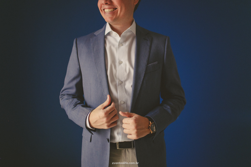 Casamento Carol e Thiago, Carol e Thiago, Wedding, Case de dia, Casar no interior, Casamento no interior, Casamento de Dia, Casamento ao ar livre, Espaço Alvorada, Fazenda Alvorada, Life Fotografia, Retrato de Noivo, Making Of, Azul, Terno Azul, Noivo