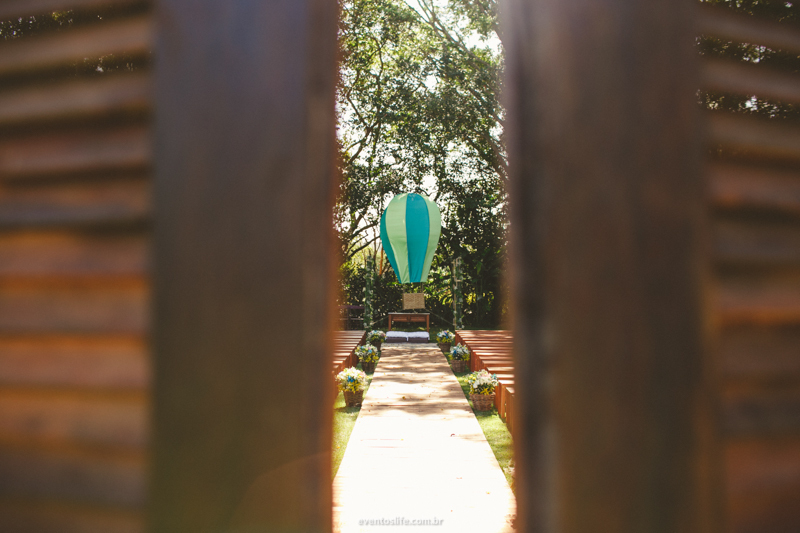 Fotografia de Casamento, Priscile e Jeferson, Life Fotografia, Melhor fotografo de Sorocaba, Case de dia, Sitio 3 sois e uma lua, Indaiatuba, Porta de Madeira, Balão, Decoração DIY, DIY, Lápis de Noiva, Cerimônia religiosa