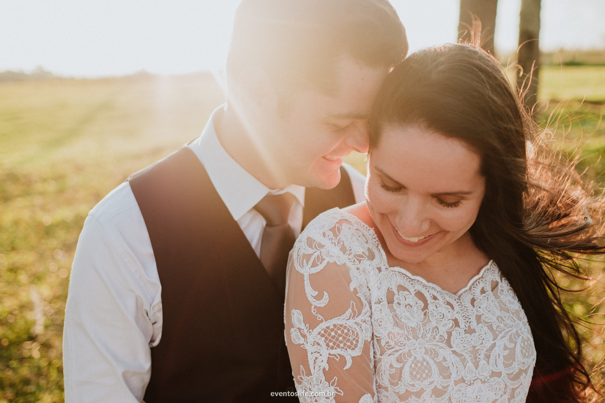 Life Fotografia, Casamento, Fotografia de Casamento Sorocaba, São Paulo, Campinas, Indaiatuba, Sessão Pós Casamento, Pós Wedding, Wedding, Vivi e Mello, Votorantim, Ensaio de Noivos, Ensaio ao ar livre, Natureza, Cabelo ao vento, Ensaio com vento, Sunset