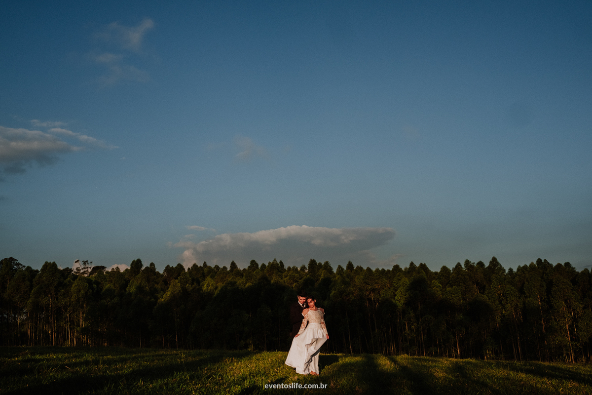 Life Fotografia, Casamento, Fotografia de Casamento Sorocaba, São Paulo, Campinas, Indaiatuba, Sessão Pós Casamento, Pós Wedding, Wedding, Vivi e Mello, Votorantim, Ensaio de Noivos, Ensaio ao ar livre, Natureza, Casal apaixonado, Pôr do Sol, Ensaio