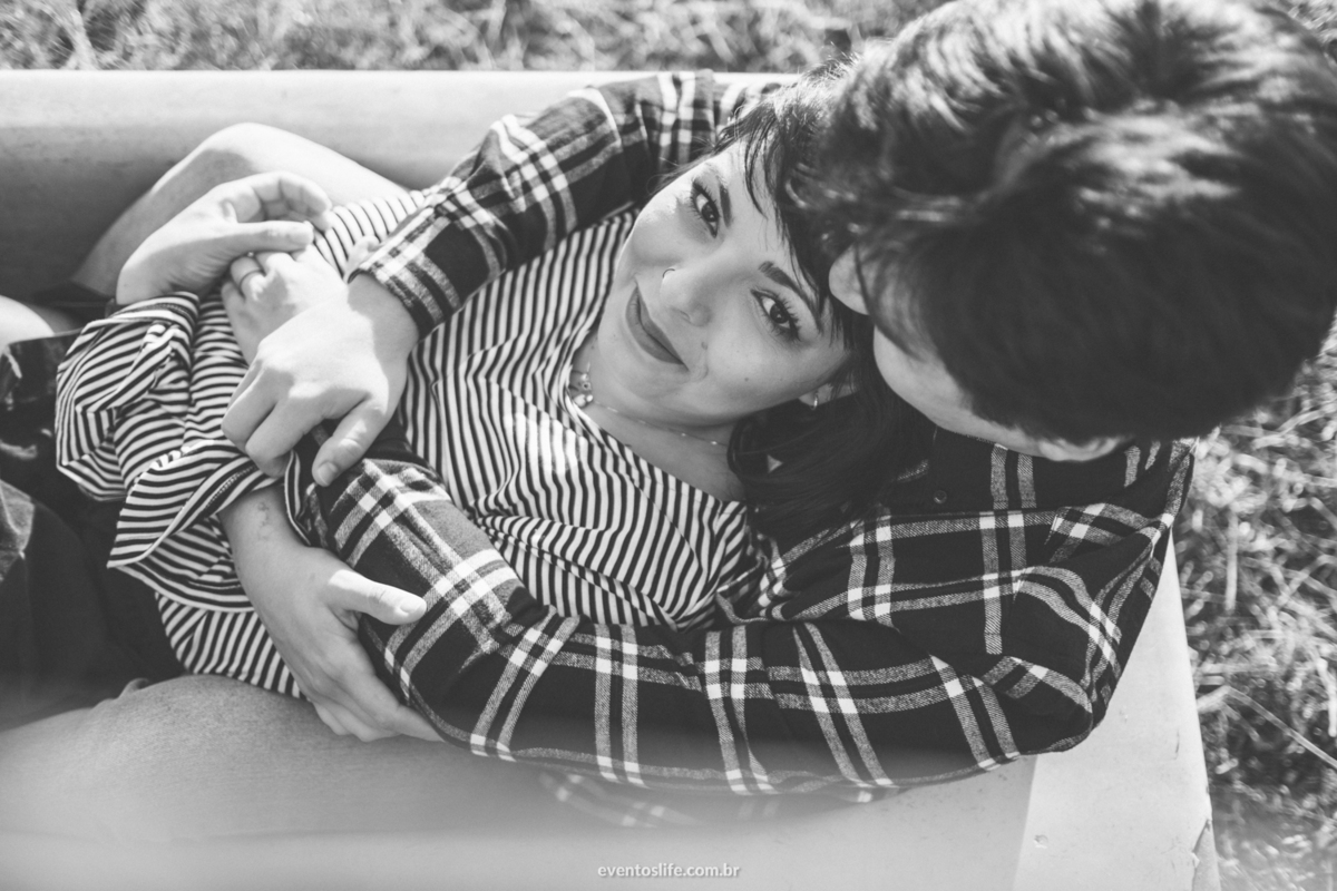 Life Fotografia, Ensaio Pré Casamento, Pré Wedding, Sessão Fotográfica, Geovana e William, Ensaio ao ar livre, Ensaio na natureza, Fotografia espontânea, Fotografia diferente, Retrato, Retrato sentimental, Fotografia PB, Preto e Branco, Wedding