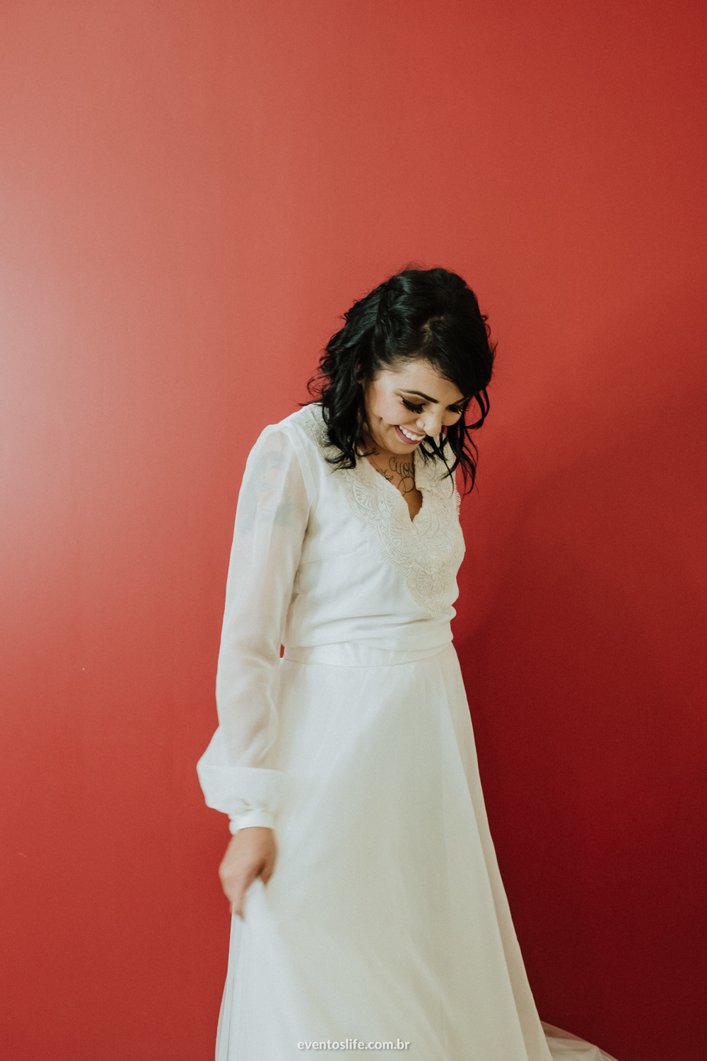 Casamento William e Geovana, Life Fotografia, Fotografia de Casamento Sorocaba, Foto de Casamento, Fotografia diferente, Fotos espontâneas, Making Of de Noiva, Fotos de Noiva, Noivas, Bride, Parede vermelha, noiva sorrindo, Case de Dia, Melhor fotógrafo