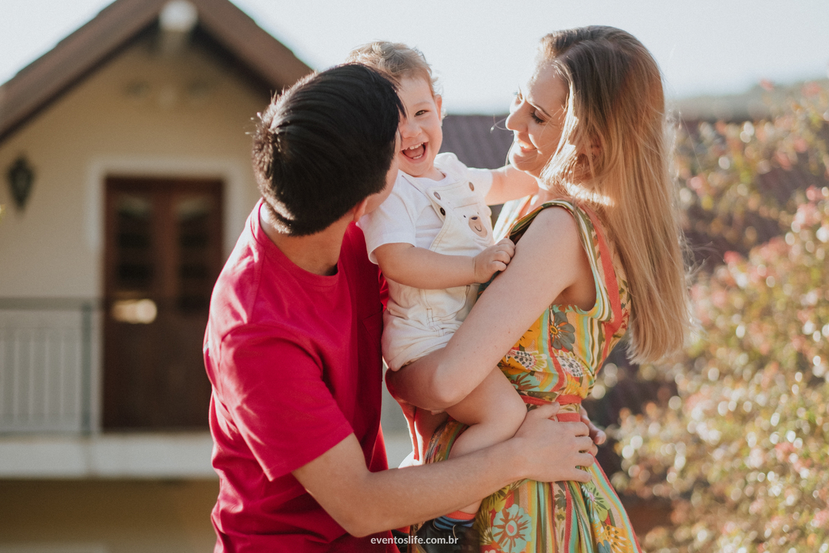 Ensaio Pré Casamento, Pré Casamento, Pré Wedding, Ensaio Família, Sessão fotografica, Sessão Namorados, Sessão, Curitiba, Paraná, Cave Colinas de Pedra, Vinícola, Ensaio na vinícola, Life Fotografia, Família feliz, Fotografia de casamento, Fotos de Noivos