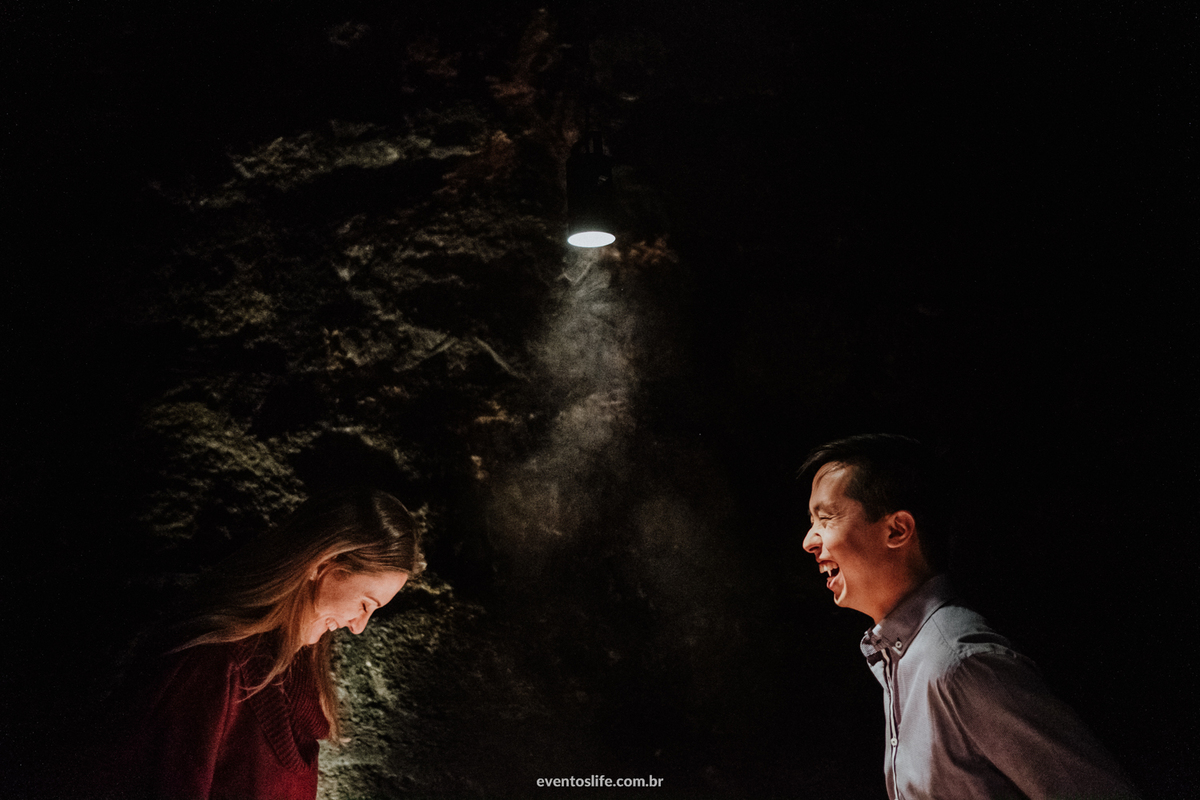 Ensaio Pré Casamento, Pré Casamento, Pré Wedding, Ensaio Família, Sessão fotografica, Sessão Namorados, Sessão, Curitiba, Paraná, Cave Colinas de Pedra, Vinícola, Ensaio na vinícola, Life Fotografia, Sorrisos, Casal feliz, frio, inverno, Fotos no inverno