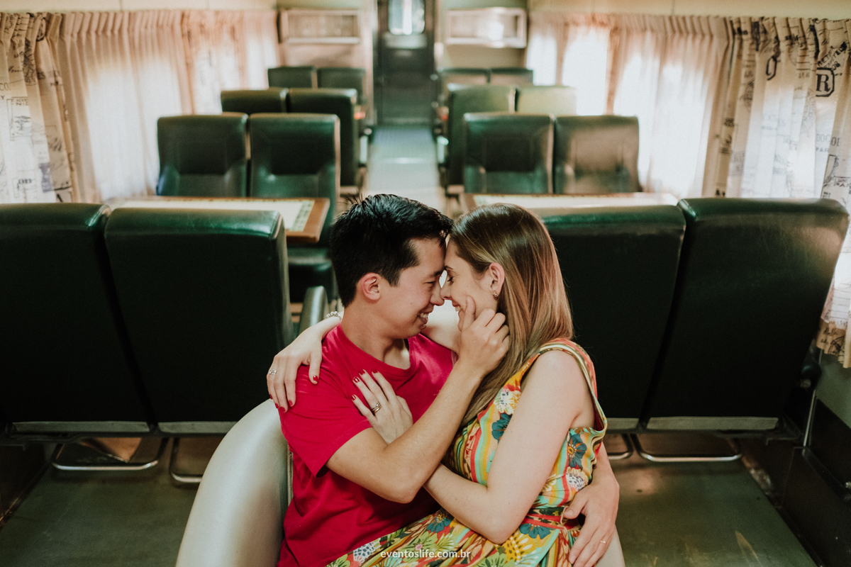 Ensaio Pré Casamento, Pré Casamento, Pré Wedding, Ensaio Família, Sessão fotografica, Sessão Namorados, Sessão, Curitiba, Paraná, Cave Colinas de Pedra, Vinícola, Ensaio na vinícola, Life Fotografia, Melhor fotógrafo de Curitiba, Fotógrafo Curitiba, Trem