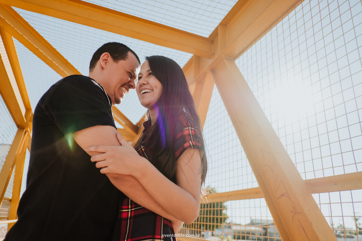 Life Fotografia, Ensaio Fotográfico de casal, Sorocaba, São Paulo, E-session, Pré-casamento, sessão de fotos, fotografia criativa, diferente, espontâneo, noivos, casal, amor, casamento, urbano, campo, cyndi omoto, alex oliveira, eu e você