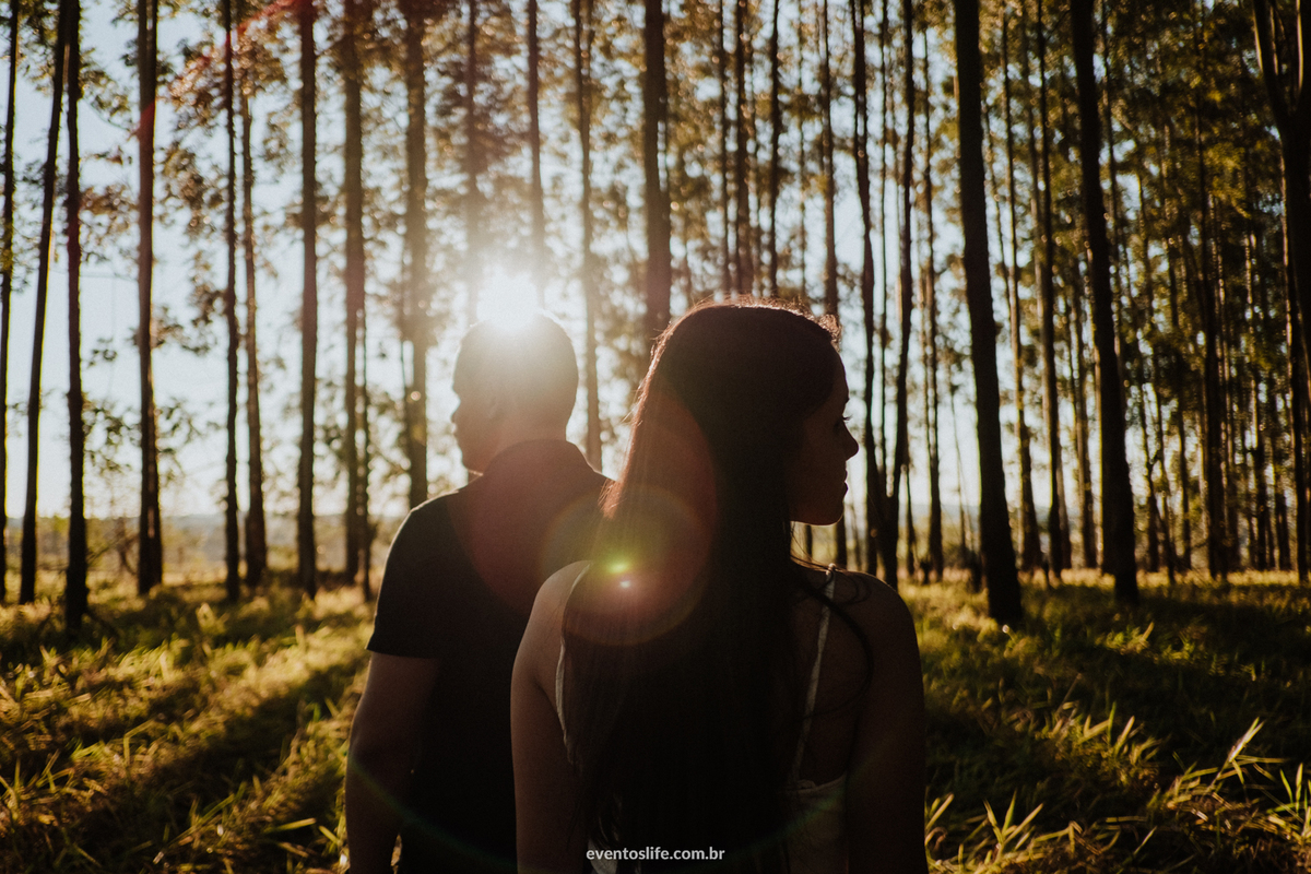 Life Fotografia, Ensaio Fotográfico de casal, Sorocaba, São Paulo, E-session, Pré-casamento, sessão de fotos, fotografia criativa, diferente, espontâneo, noivos, casal, amor, casamento, urbano, campo, cyndi omoto, alex oliveira, jéssica e danilo, árvores