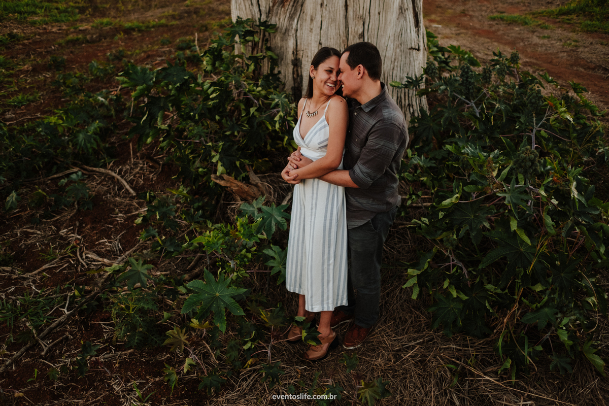 Life Fotografia, Ensaio Fotográfico de casal, Sorocaba, São Paulo, E-session, Pré-casamento, sessão de fotos, fotografia criativa, diferente, espontâneo, noivos, casal, amor, casamento, urbano, campo, cyndi omoto, alex oliveira, jéssica e danilo, jovens