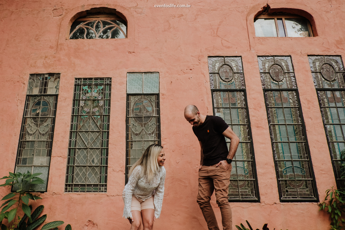 Ensaio Pré Casamento, Pré Wedding, Sessão Casal, Sessão Fotográfica, Casa dos Contos, São Roque, Sorocaba, São Paulo, Foto artística, Fotografia de Casamento, Ensaio, Melhor fotógrafo de Casamento de Sorocaba, Noivos, ensaio natural, rústico, risos