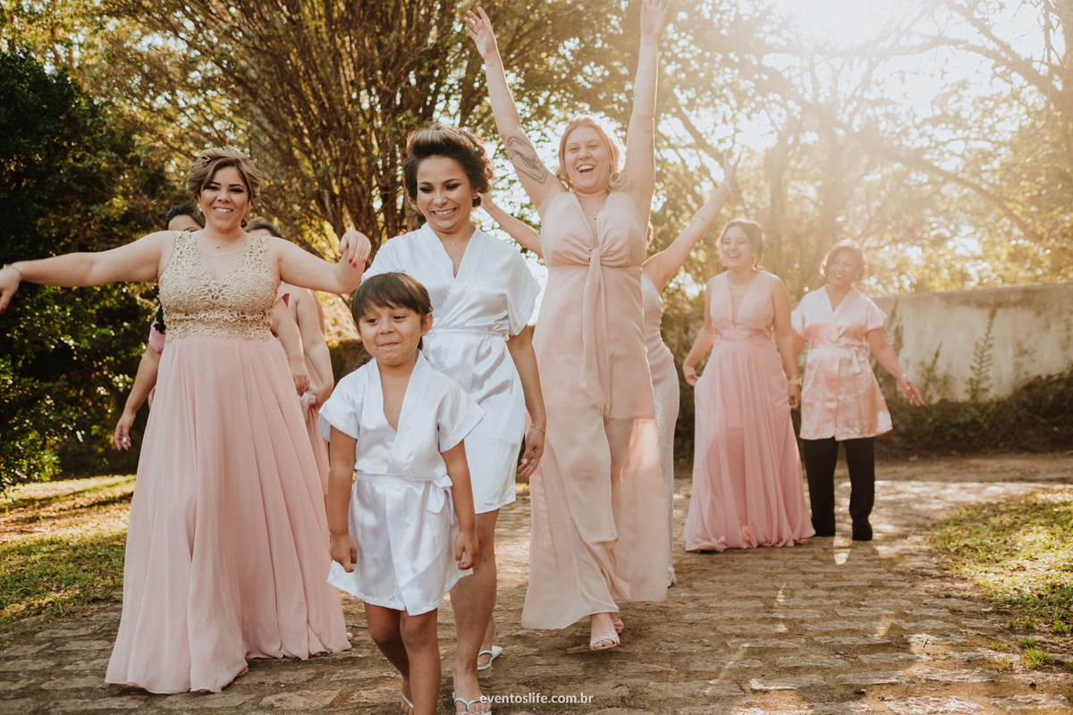Life Fotografia, Fotografia de Casamento Sorocaba, Fotos de Casamento, Sorocaba, São Roque, São Paulo, Itu, Indaiatuba, Amanda e Rafael, Casamento ao ar livre, Fotos diferentes, Fotos espontâneas, Tajj, Making of da Noiva, Madrinhas, Pôr do sol