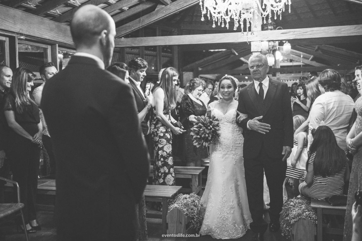 Life Fotografia, Fotografia de Casamento Sorocaba, Fotos de Casamento, Sorocaba, São Roque, São Paulo, Itu, Indaiatuba, Amanda e Rafael, Casamento ao ar livre, Fotos diferentes, Fotos espontâneas, Tajj, Entrada da Noiva, Noiva com o pai, Cerimônia, PB