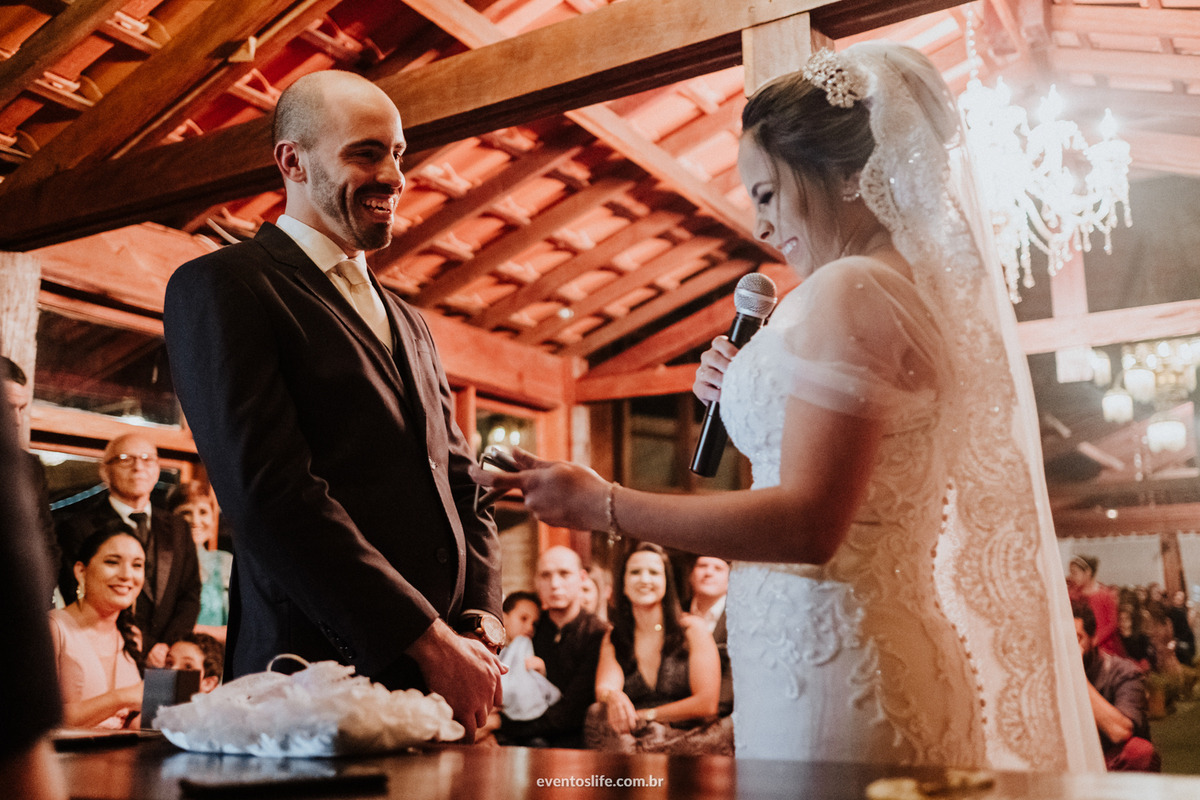 Life Fotografia, Fotografia de Casamento Sorocaba, Fotos de Casamento, Sorocaba, São Roque, São Paulo, Itu, Indaiatuba, Amanda e Rafael, Casamento ao ar livre, Fotos diferentes, Fotos espontâneas, Tajj, Votos, emoção, Cerimônia, Renato Dumas