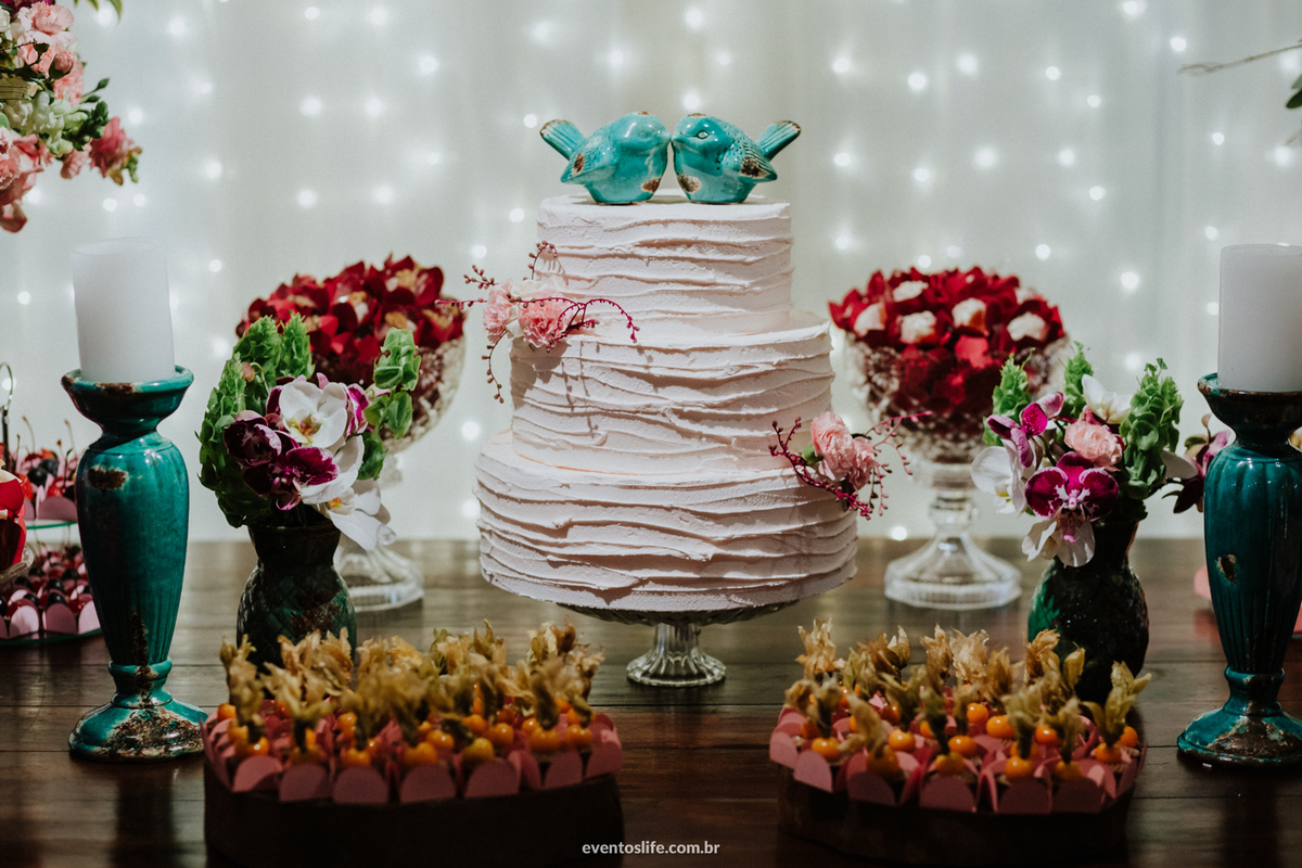 Life Fotografia, Fotografia de Casamento Sorocaba, Foto de Casamento, Fotógrafo de Casamento, Jessica e Danilo, Buffet Balaio, Francine Sabaté, Casamento na Igreja, Melhor fotógrafo de Sorocaba, Fotografia criativa, Luzes, Mesa do bolo, Doces, Flores