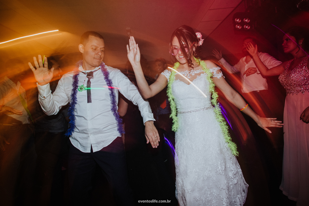 Life Fotografia, Fotografia de Casamento Sorocaba, Foto de Casamento, Fotógrafo de Casamento, Jessica e Danilo, Buffet Balaio, Francine Sabaté, Casamento na Igreja, Melhor fotógrafo de Sorocaba, Fotografia criativa, Noivos dançando, First Dance, Colors