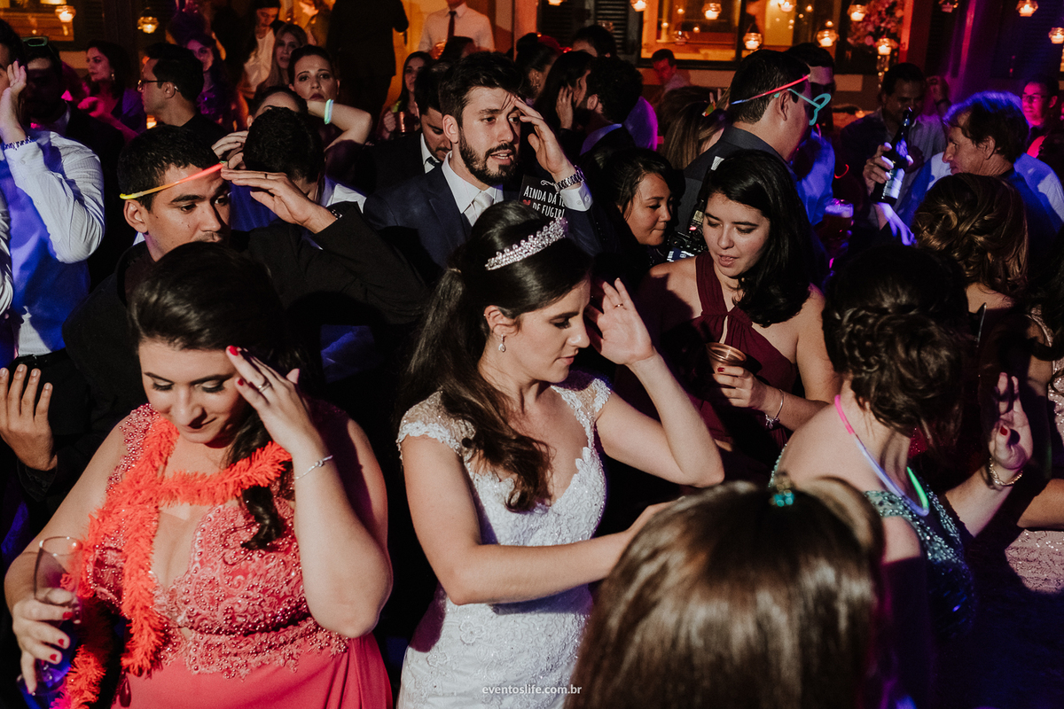 casamento, renata e joão, life fotografia, sorocaba, são paulo, fotografia de casamento, alex oliveira, cyndi omoto, fotografia espontânea, noivos na pista de dança, factory som e luz, melhores fotógrafos de sorocaba, melhor fotos de casamento 