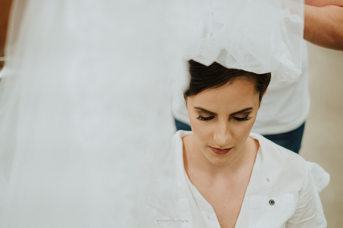 casamento, renata e joão, life fotografia, sorocaba, são paulo, fotografia de casamento, alex oliveira, cyndi omoto, claudio carmona, noiva se arrumando, maquiagem de noiva, inspiração para noivas, noiva com véu, véu de noiva, momento real, espontâneo