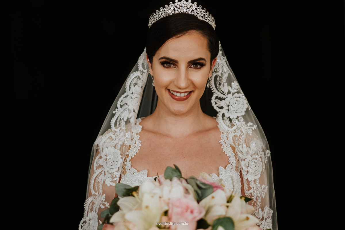 casamento, renata e joão, life fotografia, sorocaba, são paulo, fotografia de casamento, alex oliveira, cyndi omoto, fotografia espontânea, noiva de véu, noiva tradicional, claudio carmona, victor caetano maquiagem, noiva de coroa, buquê de noiva, bouquet