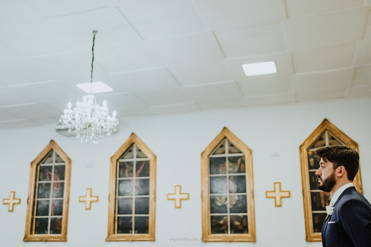 casamento, renata e joão, life fotografia, sorocaba, são paulo, fotografia de casamento, alex oliveira, cyndi omoto, fotografia espontânea, nossa senhora de fátima sorocaba, casamento à noite, noivo esperando a noiva, cerimônia católica, marcha nupcial