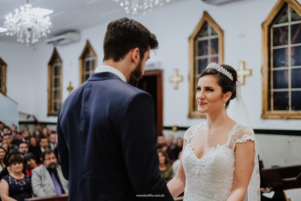 casamento, renata e joão, life fotografia, sorocaba, são paulo, fotografia de casamento, alex oliveira, cyndi omoto, fotografia espontânea, troca das alianças, cortejo de entrada, qual ordem da cerimônia católica, noivos, amor, allianças