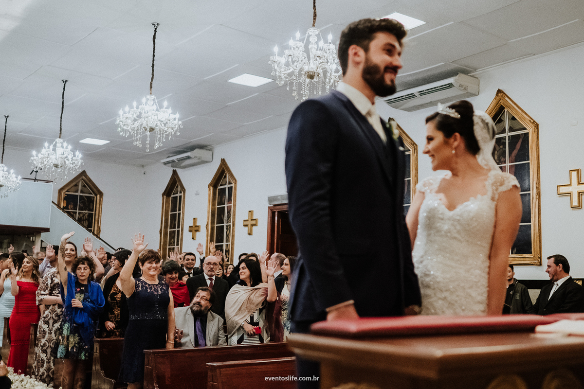 casamento, renata e joão, life fotografia, sorocaba, são paulo, fotografia de casamento, alex oliveira, cyndi omoto, fotografia espontânea, convidados de casamento, cerimônia católica, vestido de noiva, igreja nossa senhora de fátima, casamento de noite