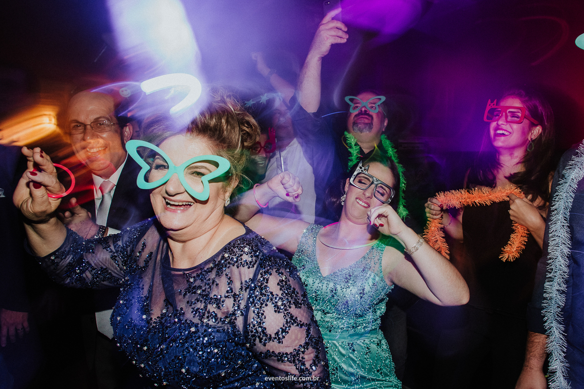 casamento, renata e joão, life fotografia, sorocaba, são paulo, fotografia de casamento, alex oliveira, cyndi omoto, fotografia espontânea, convidados rebolando até o chão, casamento animado, pista de dança, melhor foto de casamento