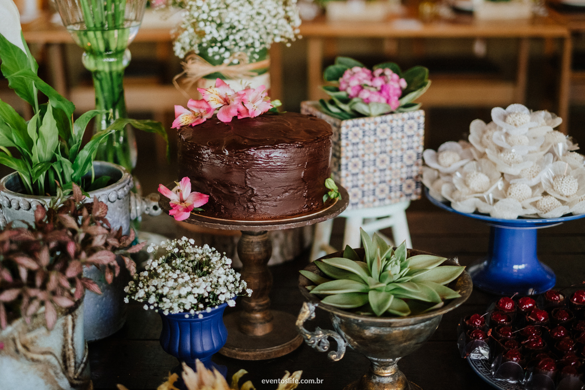Casamento, Pamella e Wellington, Life Fotografia, Sorocaba, Mini Wedding, Fotografia espontânea, Documental, Alex Oliveira, Cyndi Omoto, Case de Dia, Aspazia, Mini Casamento, Plantas, Suculentas, Plantas na decoração, Bolo de chocolate, Wedding Cake, 