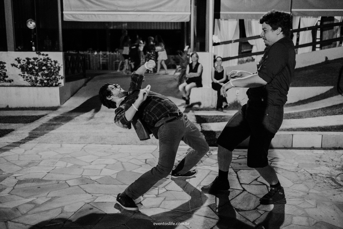 Preview, Casamento, Wedding, Life Fotografia, Fotos espontâneas, Casamento ao ar livre, Casamento de Dia, Noivos, Bride, Groom, Fotografia de Casamento Sorocaba, Dança, Convidados, Noivo dançando, Diversão, Festa, Party