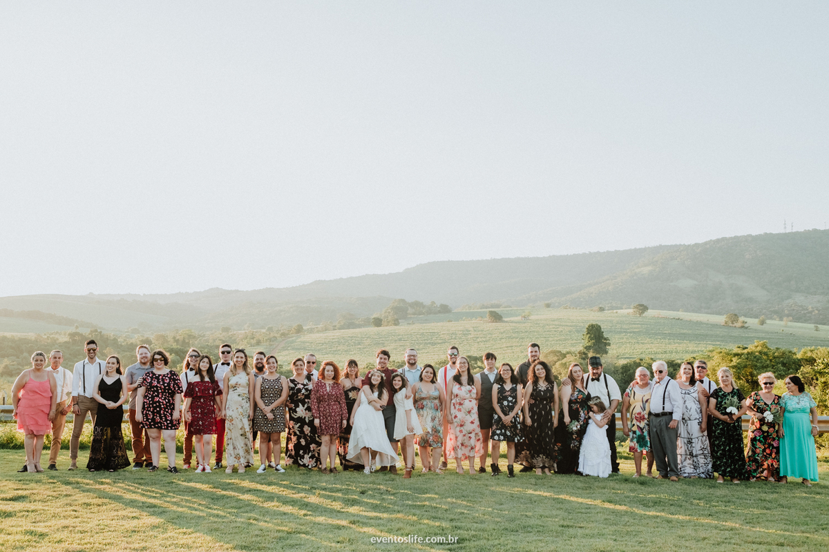 Preview, Casamento, Wedding, Life Fotografia, Fotos espontâneas, Casamento ao ar livre, Casamento de Dia, Noivos, Bride, Groom, Fotografia de Casamento Sorocaba, Foto de família, Família no Casamento, Convidados do casamento, Foto grande, foto eterna, Luz