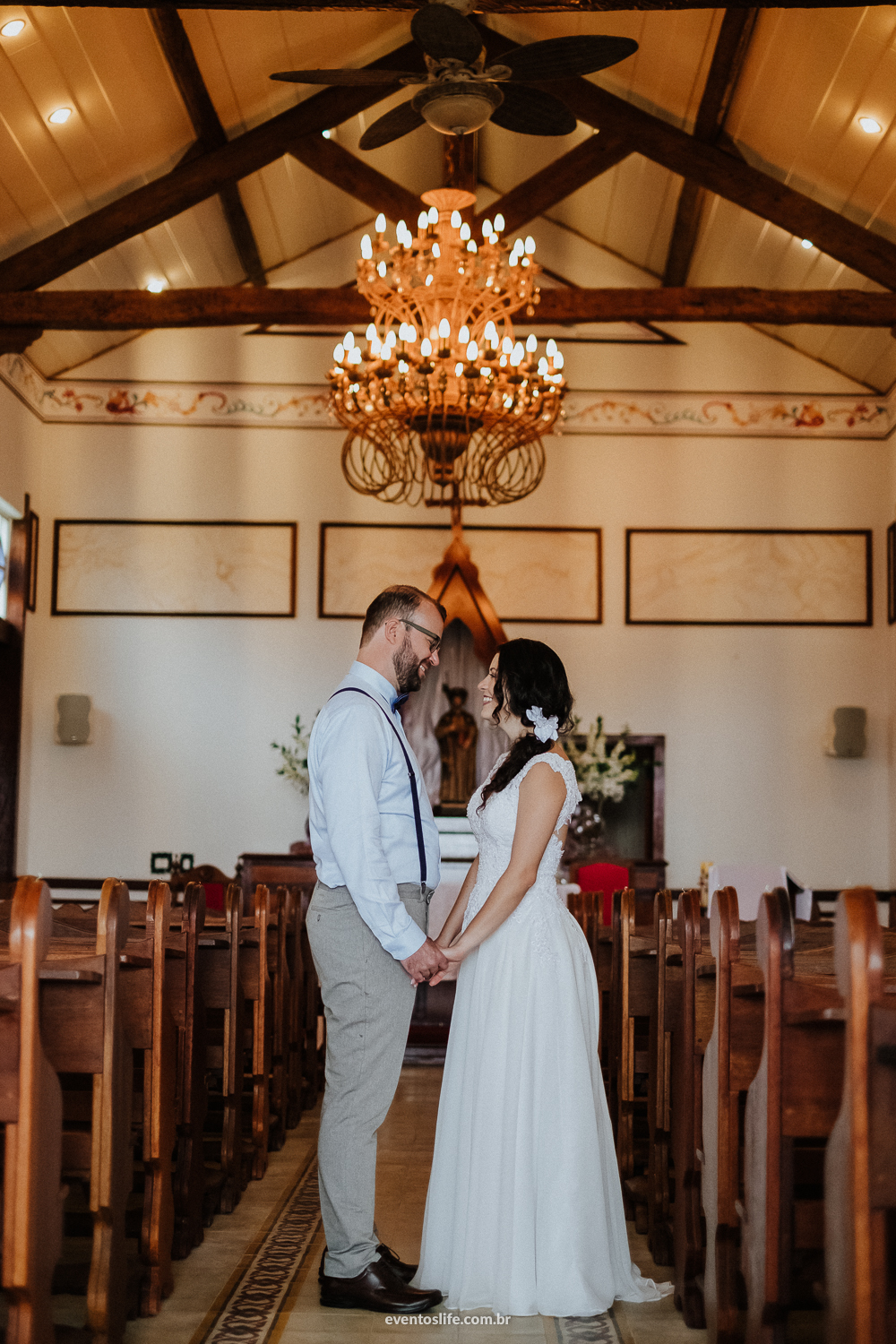 Life Fotografia, Fotografia de Casamento, Fotografia de Casamento Sorocaba, Espaço Alvorada, Alvorada, Gabi e Ricardo, Capela Santiago, Retrato dos Noivos, Retrato, Capela, Igreja, Foto na igreja, Casamento na igreja, Sorocaba, São Paulo, Interior