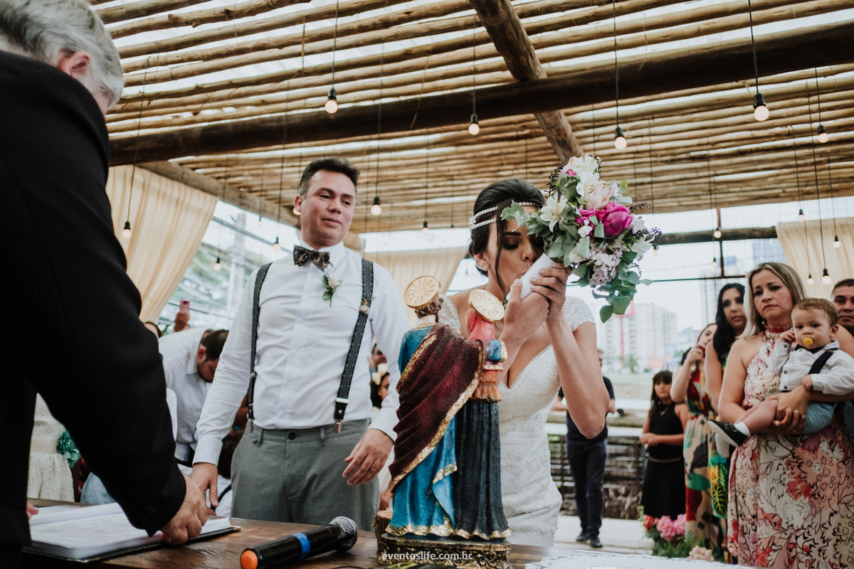 Fotografia de Casamento Sorocaba, São Paulo, Julianne e Osório, Life Fotografia, Hukka Garden, Mini Wedding, Mini Casamento, Homenagem, Buquê, emoção, Cerimônia, Cerimônia intimista