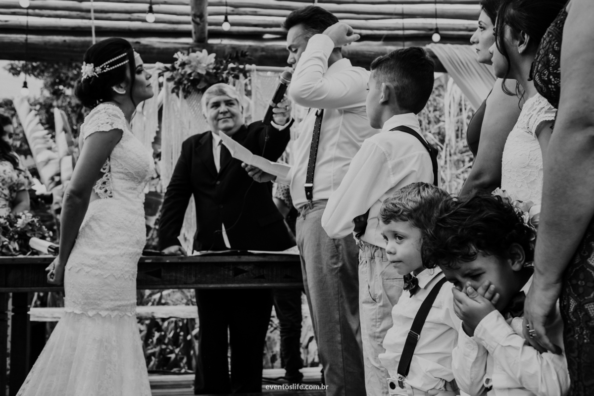 Fotografia de Casamento Sorocaba, São Paulo, Julianne e Osório, Life Fotografia, Hukka Garden, Mini Wedding, Mini Casamento, Cerimônia, Cerimônia de Casamento, Amor, Fotografia diferente, Fotografia espontânea, Votos, depoimento, emoção