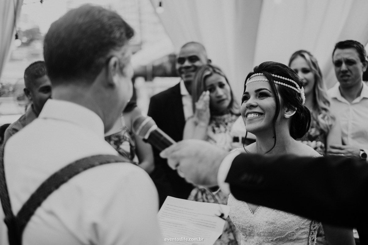 Fotografia de Casamento Sorocaba, São Paulo, Julianne e Osório, Life Fotografia, Hukka Garden, Mini Wedding, Mini Casamento, Cerimônia, Cerimônia de Casamento, Amor, Fotografia diferente, Fotografia espontânea, Votos, Votos do noivo, emoção, sorrisos