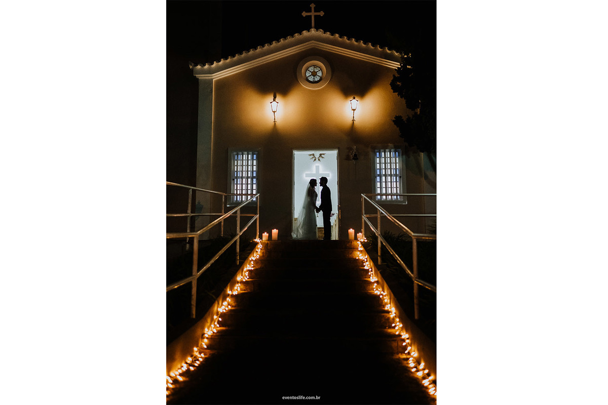 Mini Wedding, Life Fotografia, Fotografia de Casamento Sorocaba, Fotógrafo de Casamento Sorocaba, Fotógrafo de Casamento, Lago Azul, Silhueta, Retrato dos noivos, Igreja, Igreja Católica, Ensaio, Ensaio dos noivos, Noivos, Casados, Luzes, Lampadinhas