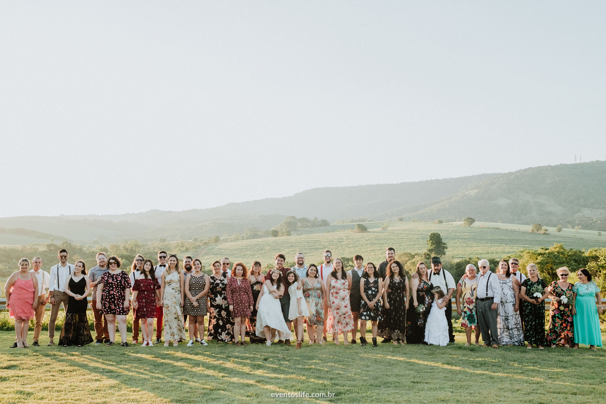 Fotografia de Casamento Sorocaba, Life Fotografia, Lenna e Everton, Sitio João de Barro, Wedding, Mini Wedding, Mini Casamento, Noivos descolados, Casamento diferente, Casamento de dia, Cerimônia, Paisagem, Natureza, Família, Felicidade, Ar livre, Amor