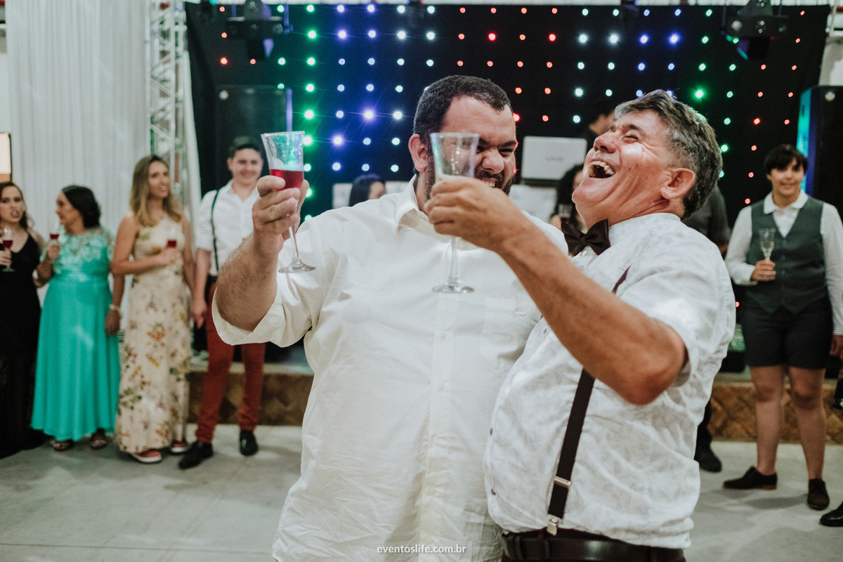 Fotografia de Casamento Sorocaba, Life Fotografia, Lenna e Everton, Sitio João de Barro, Wedding, Mini Wedding, Mini Casamento, Noivos descolados, Casamento diferente, Recepção,
Familial, Festa de casamento, Felicidade, Diversão, Balada, Brinde, Saúde