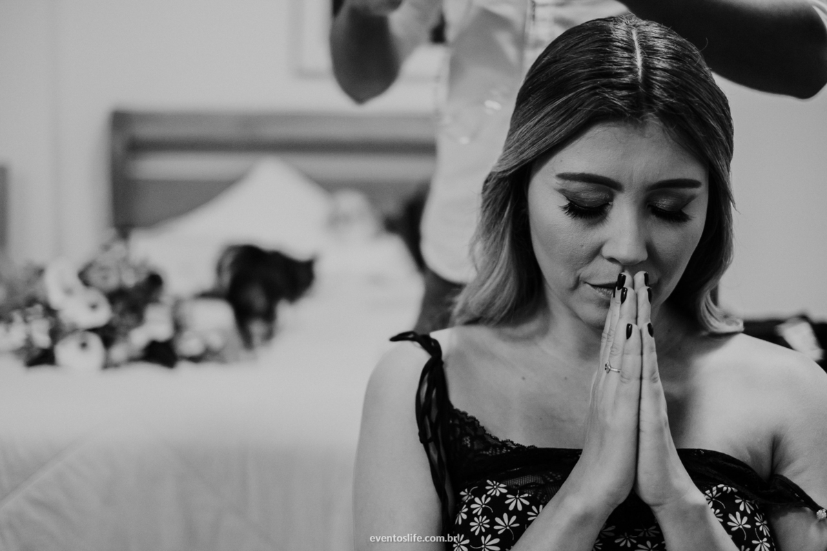Life Fotografia, Casamento, Fotografia de Casamento Sorocaba, São Paulo, Lago Azul, Mini Wedding, Mini Casamento, Quintal Flores, Les Esembles, Leila Savioli, Doce Veneno, Mayara Zanetti, PB, Prece, Making off, Noiva, Maquiagem, Buquê, Ansiedade, Paixão