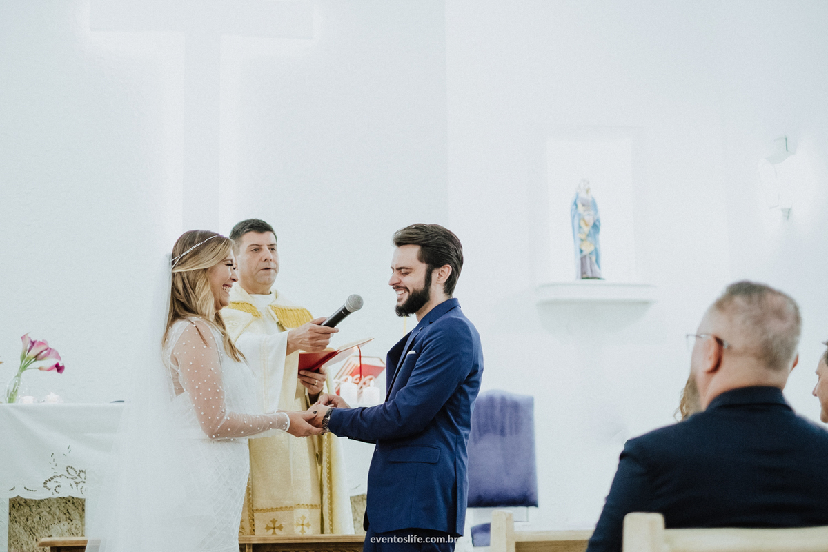 Life Fotografia, Casamento, Fotografia de Casamento Sorocaba, São Paulo, Lago Azul, Mini Wedding, Mini Casamento, Quintal Flores, Les Esembles, Leila Savioli, Doce Veneno, Mayara Zanetti, Noivos, Convidados, Cerimônia, Igreja, Love, Amor, Emoção, Aliança