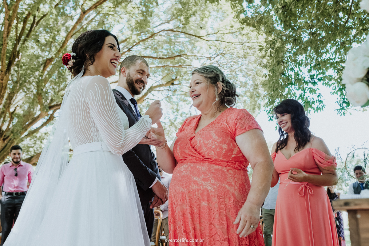 Life Fotografia, Fazenda Vassoural, Vassoural, Reveb, Evelyn e Alvaro, Casamento de dia, Casamento no interior, Monoclub, Banda Monoclub, Marcia Locações, Quintal Flores, Mini Wedding, Pais dos Noivos, Mães dos noivos, mãe da noiva, mãe do Noivo, cerimôni