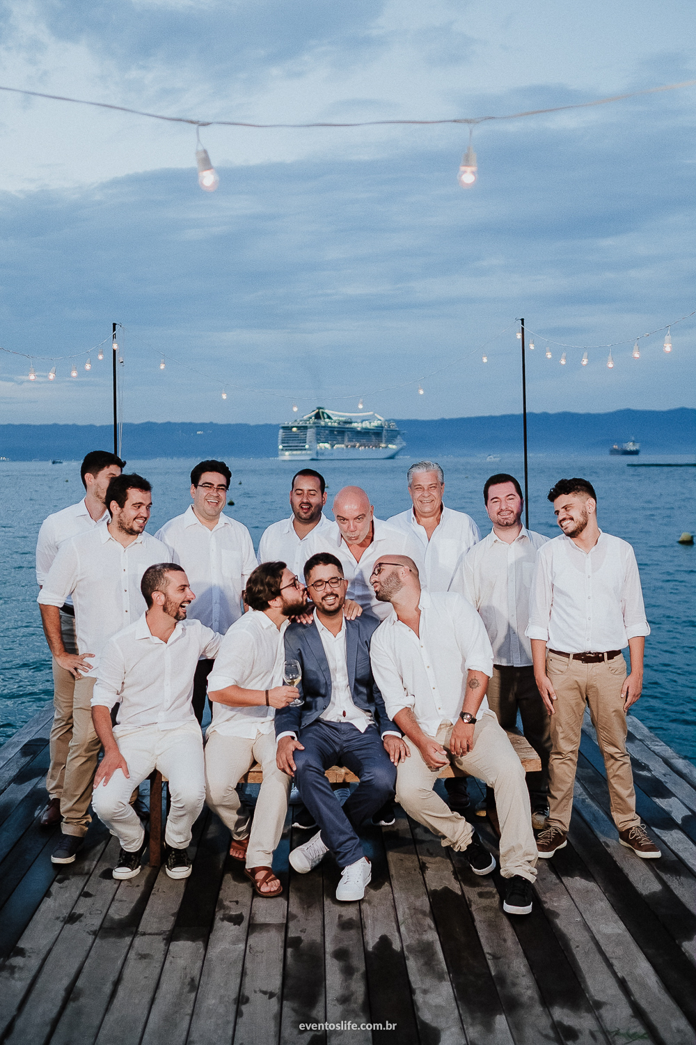 Life Fotografia, Fotografia de Casamento Sorocaba, Ilhabela, Fotos de Casamento, Fotos diferentes, Mini Wedding, São Paulo, Itu, Pier 151, Casamento na praia, Litoral, Mar, O dia mais bonito, Barbara e Renan, BR, Mar aberto, Barcos, Padrinhos, Noivo, Azul