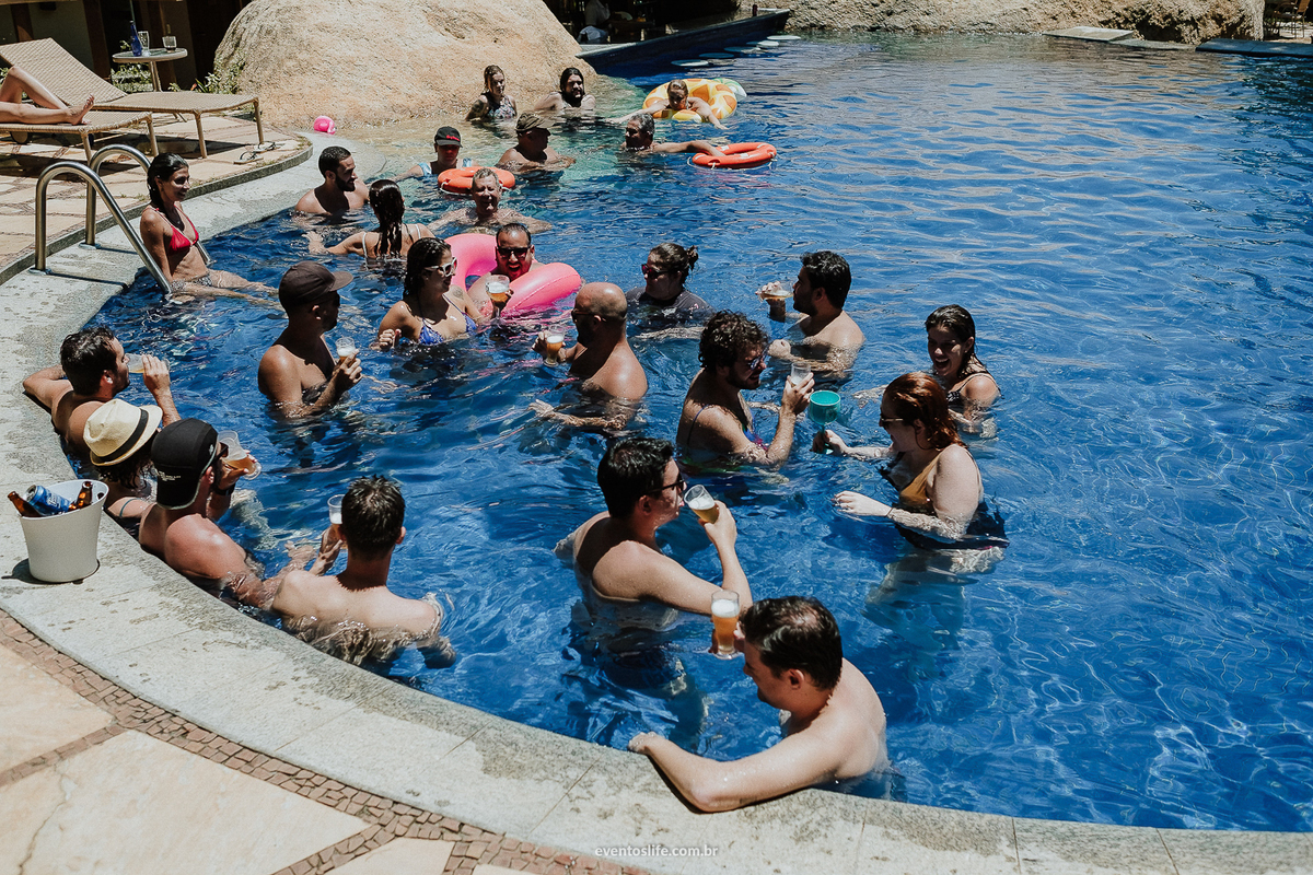 Life Fotografia, Fotografia de Casamento Sorocaba, Ilhabela, Fotos de Casamento, Fotos diferentes, Mini Wedding, São Paulo, Itu, Pier 151, Casamento na praia, Litoral, Mar, O dia mais bonito, Making of, Piscina, Festa, Verão, Calor, Família, Noiva, Noivo