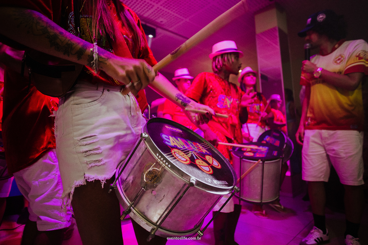 Life Fotografia, Fotografia de Casamento Sorocaba, Ilhabela, Fotos de Casamento, Fotos diferentes, Mini Wedding, São Paulo, Itu, Pier 151, Casamento na praia, Litoral, Mar, O dia mais bonito, Barbara e Renan, BR, Detalhe, Percussão, Samba, Samdosa, Show 