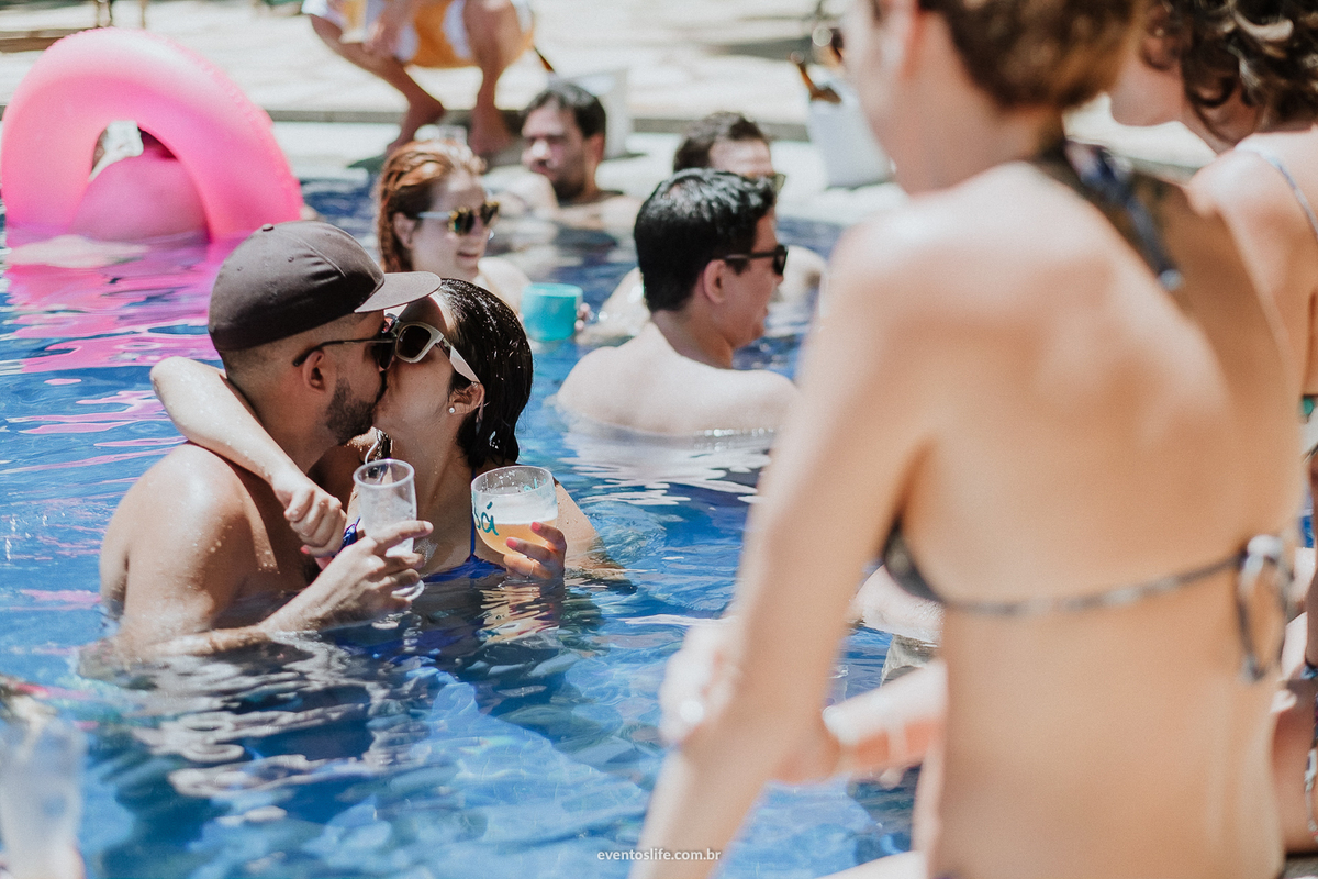 Life Fotografia, Fotografia de Casamento Sorocaba, Ilhabela, Fotos de Casamento, Fotos diferentes, Mini Wedding, São Paulo, Itu, Pier 151, Casamento na praia, Litoral, Mar, O dia mais bonito, Making of, Piscina, Beijo, Noivos, Família, Calor, Verão, Amor