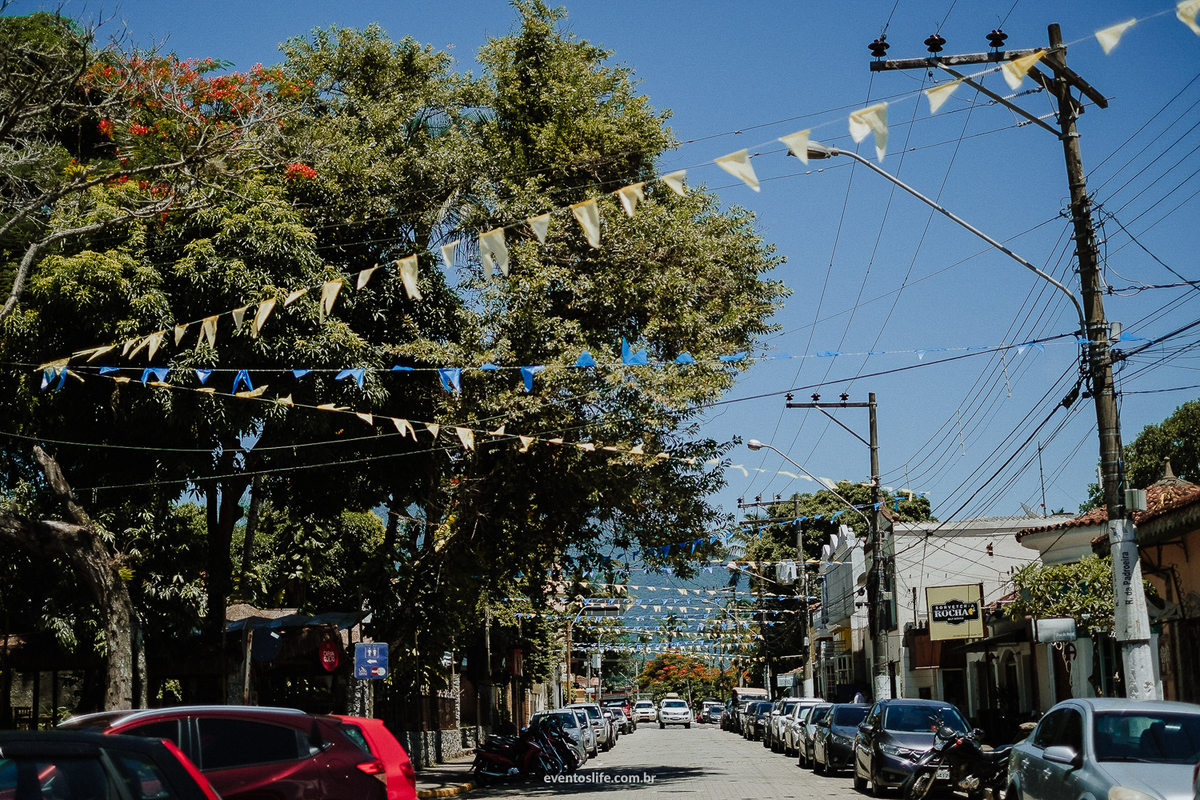 Life Fotografia, Fotografia de Casamento Sorocaba, Ilhabela, Fotos de Casamento, Fotos diferentes, Mini Wedding, São Paulo, Itu, Pier 151, Casamento na praia, Litoral, Mar, O dia mais bonito, Céu azul, Bandeirinhas, Clima, Verão, Calor, Beach, Urbano