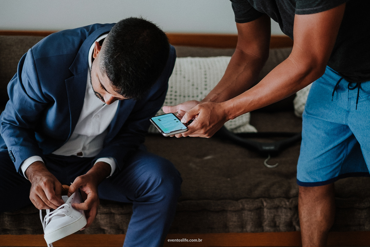 Life Fotografia, Fotografia de Casamento Sorocaba, Ilhabela, Fotos de Casamento, Fotos diferentes, Mini Wedding, São Paulo, Itu, Pier 151, Casamento na praia, Litoral, Mar, O dia mais bonito, Making of, Barbara e Renan, BR, Noivo, Família, Cadarço, Sapato