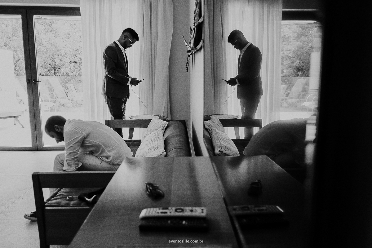 Life Fotografia, Fotografia de Casamento Sorocaba, Ilhabela, Fotos de Casamento, Fotos diferentes, Mini Wedding, São Paulo, Itu, Pier 151, Casamento na praia, Litoral, Mar, O dia mais bonito, Making of, Barbara e Renan, BR, Noivo, PB, Reflexo, Conceitual