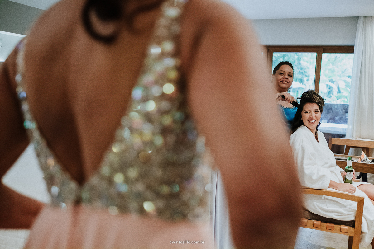 Life Fotografia, Fotografia de Casamento Sorocaba, Ilhabela, Fotos de Casamento, Fotos diferentes, Mini Wedding, São Paulo, Itu, Pier 151, Casamento na praia, Litoral, Mar, O dia mais bonito, Making of, Barbara e Renan, BR, Madrinha, Vestido, Brilhantes