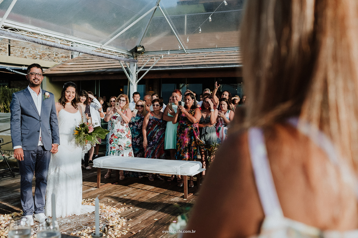 Life Fotografia, Fotografia de Casamento Sorocaba, Ilhabela, Fotos de Casamento, Fotos diferentes, Mini Wedding, São Paulo, Itu, Pier 151, Casamento na praia, Litoral, Mar, O dia mais bonito, Cerimonia, Barbara e Renan, BR, Buquê, Emocionado, Família